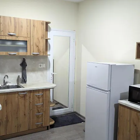 Gradina アパートホテル